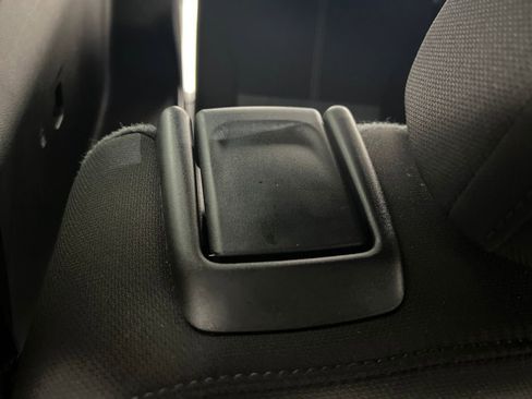 Used 2025 GMC Acadia Elevation image 22