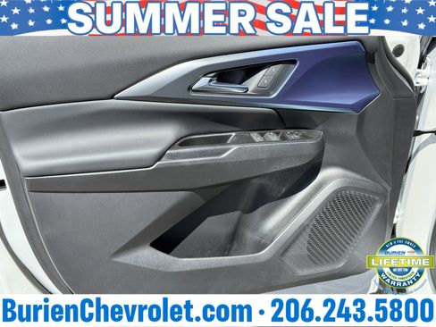 Used 2024 Chevrolet Equinox EV LT w/ Active Safety Package 3 AWD/4WD image 9