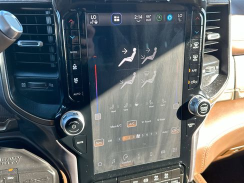 Used 2024 RAM 3500 Limited image 19