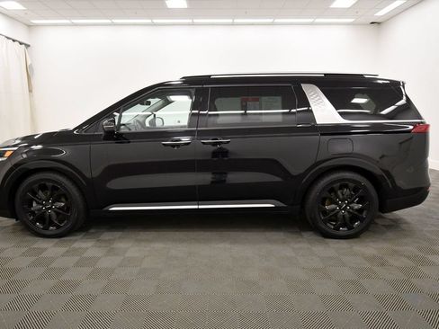 Certified 2023 Kia Carnival SX FWD image 4