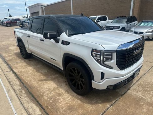 Used 2022 GMC Sierra 1500 Denali AWD/4WD image 1