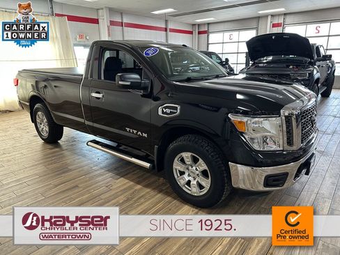 Used 2017 Nissan Titan SV image 6