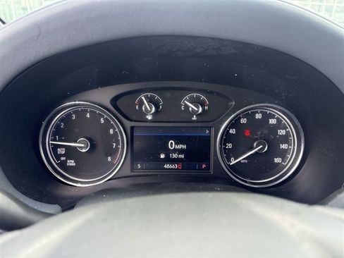Used 2024 Buick Enclave Essence AWD/4WD image 11