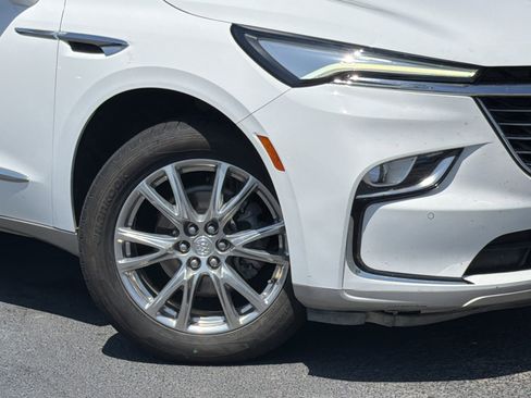 Used 2022 Buick Enclave Premium image 3