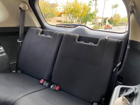 Used 2017 Mitsubishi Outlander ES image 41