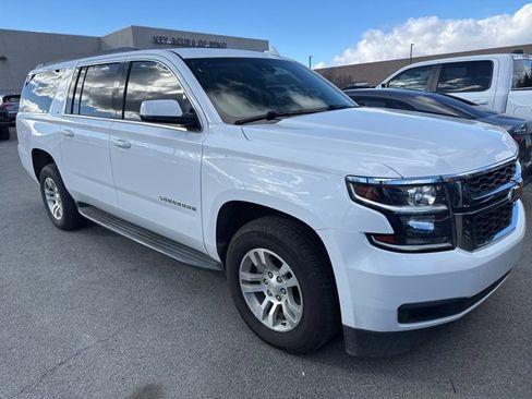 Used 2019 Chevrolet Suburban LT image 2