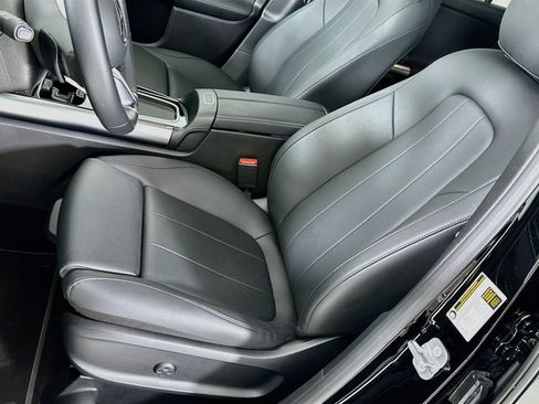 Certified 2025 Mercedes-Benz GLA 250 image 19