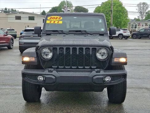 Used 2022 Jeep Gladiator Sport AWD/4WD image 2