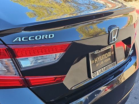 Used 2018 Honda Accord EX-L image 11