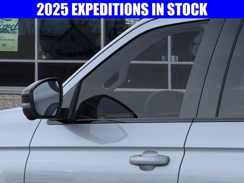 New 2025 Ford Expedition Tremor image 20