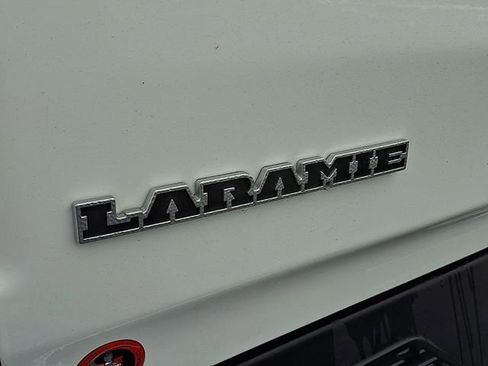 Used 2025 RAM 1500 Laramie AWD/4WD image 27