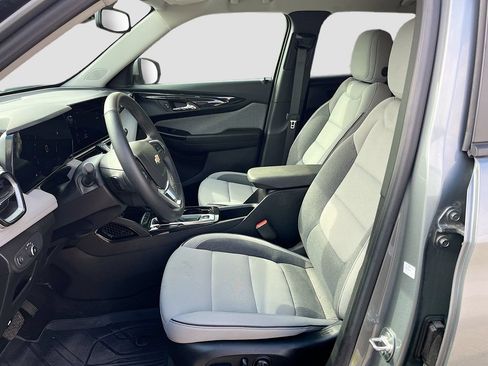 Used 2024 Chevrolet TrailBlazer LT w/ Convenience Package FWD image 20