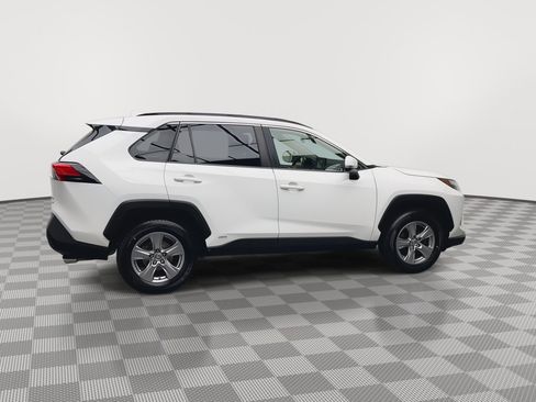 Used 2022 Toyota RAV4 XLE w/ XLE Grade Weather Package AWD/4WD image 37