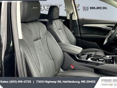 New 2025 Buick Envision Avenir image 8