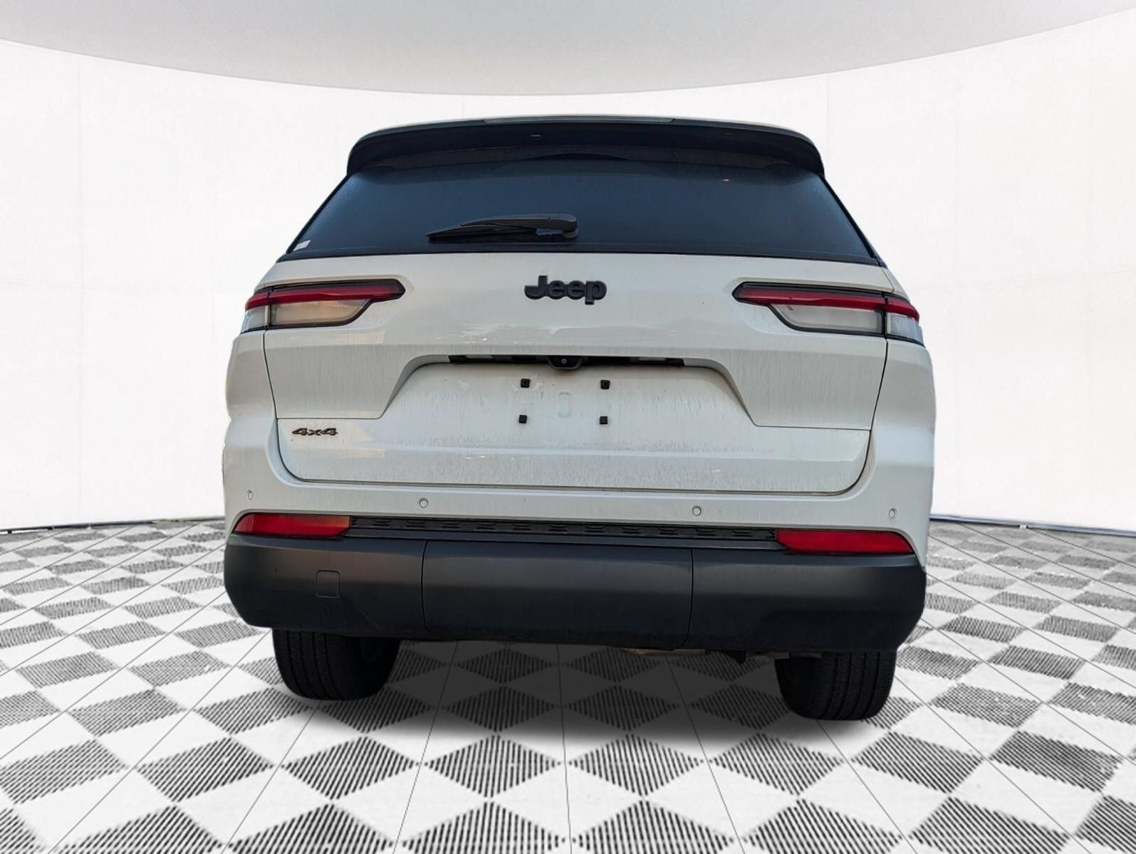 Used 2023 Jeep Grand Cherokee L Altitude AWD/4WD image 12