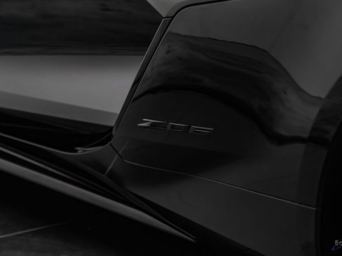 Used 2025 Chevrolet Corvette Z06 RWD image 42