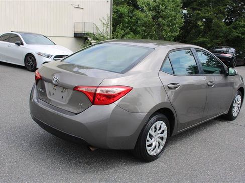 Used 2019 Toyota Corolla LE FWD image 8
