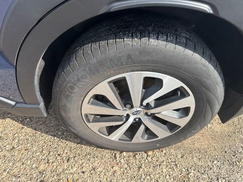 Used 2025 Subaru Outback AWD/4WD image 7