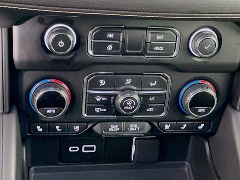 Used 2024 Chevrolet Tahoe Premier image 22