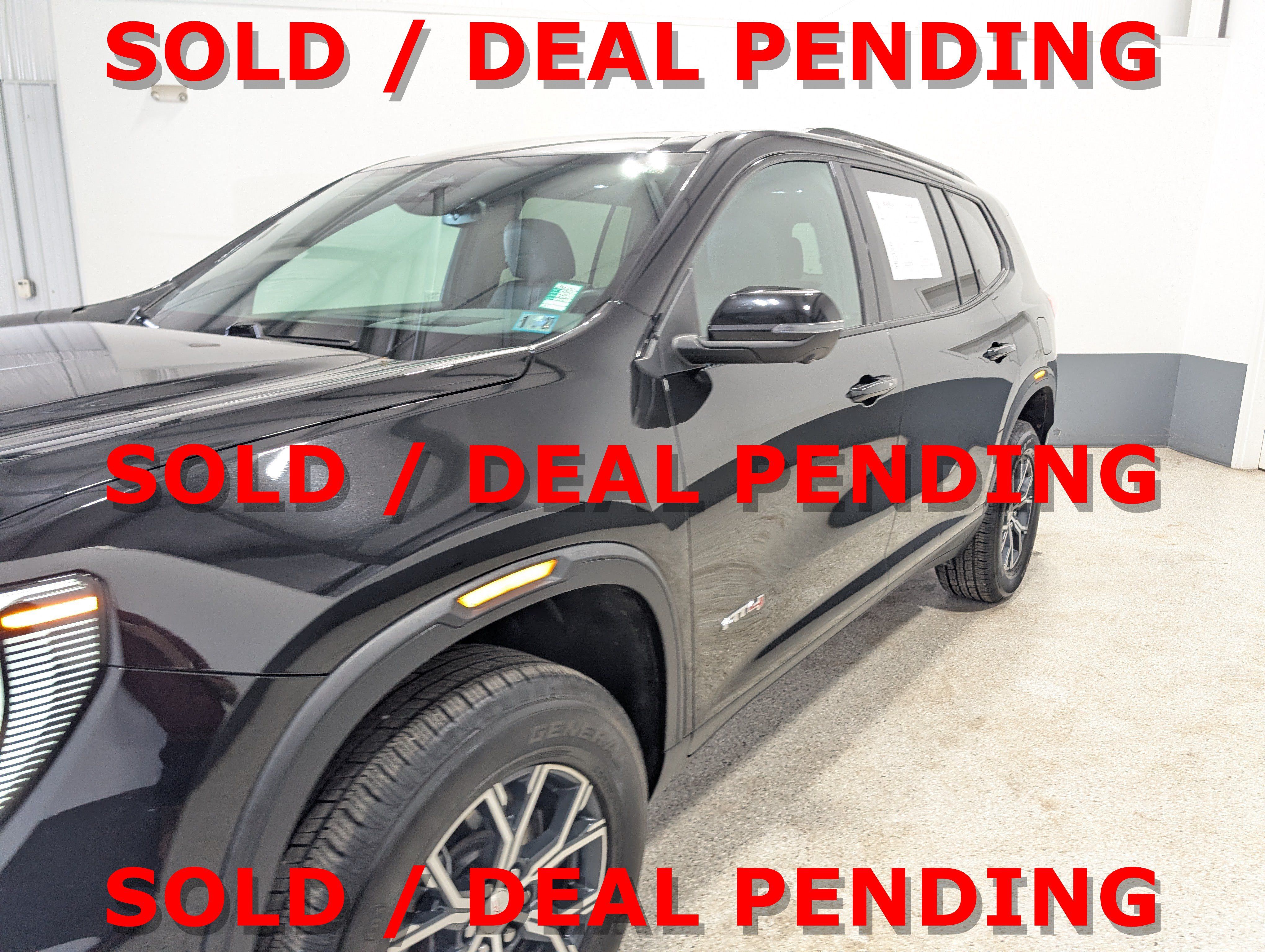 Used 2024 GMC Acadia AT4 w/ Luxury Package AWD/4WD image 7