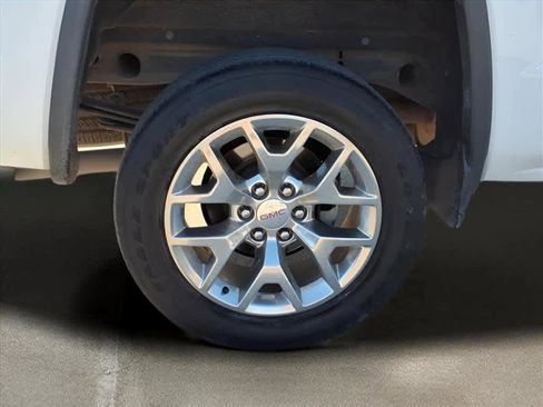 Used 2015 GMC Sierra 1500 SLT w/ SLT Crew Cab Value Package image 6