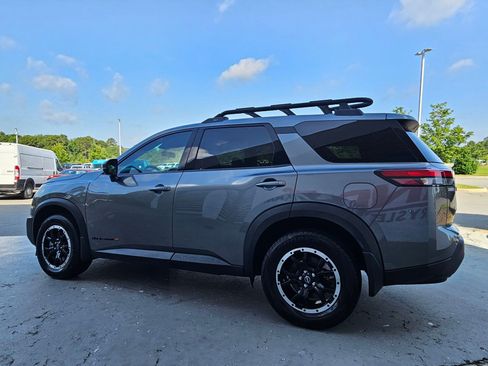 Used 2023 Nissan Pathfinder Rock Creek AWD/4WD image 5
