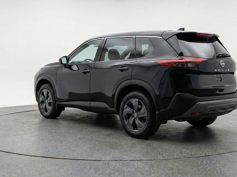 Used 2025 Nissan Rogue SV image 6