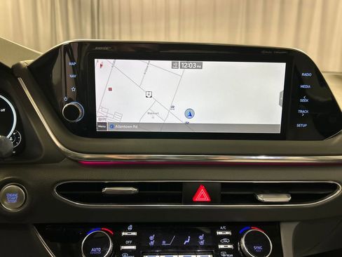 Used 2022 Hyundai Sonata Limited image 15