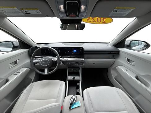 Certified 2025 Hyundai Kona SEL AWD/4WD image 24