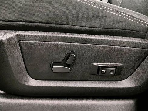 Used 2024 RAM 2500 Big Horn w/ Night Edition image 31