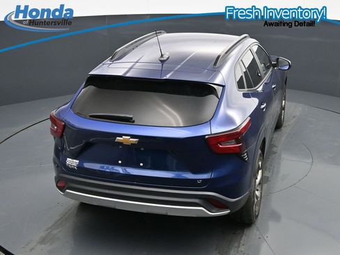 Used 2024 Chevrolet Trax LT w/ Driver Confidence Package FWD image 27