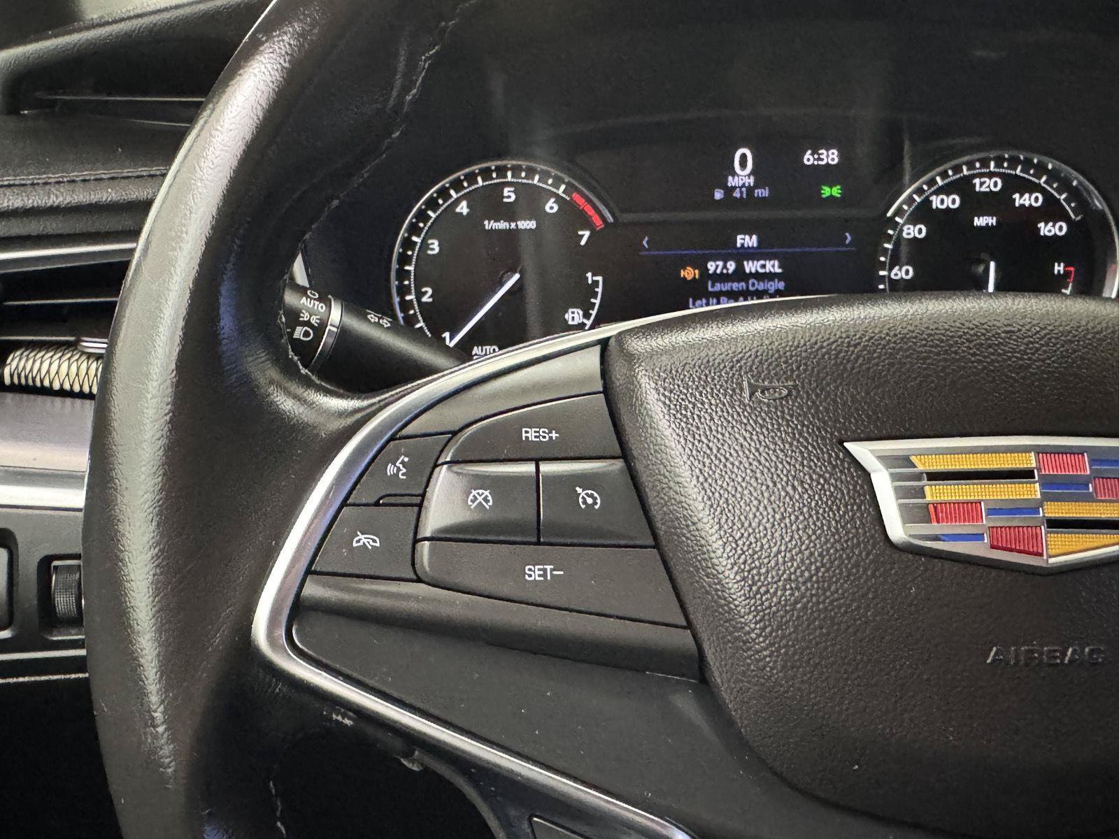 Used 2023 Cadillac XT5 Luxury AWD/4WD image 23
