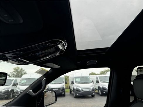 New 2024 Jeep Grand Wagoneer L Series II w/ Quick Order Packagew 28T image 37