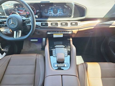 New 2026 Mercedes-Benz GLS 450 4MATIC image 12