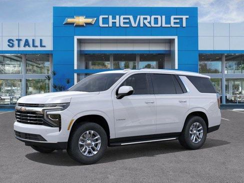 Used 2026 Chevrolet Tahoe LT RWD image 2