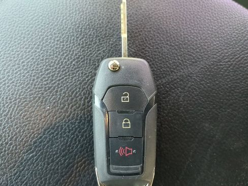 Used 2017 Ford F150 XL w/ Equipment Group 101A Mid image 27