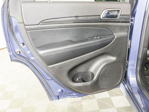 Used 2020 Jeep Grand Cherokee Limited X image 31