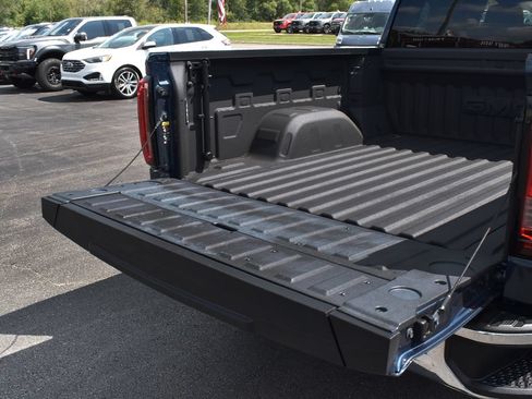 Used 2023 GMC Sierra 1500 SLT w/ SLT Convenience Package AWD/4WD image 30