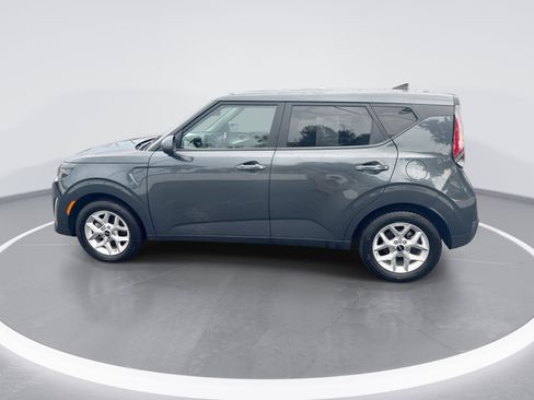 Used 2025 Kia Soul LX w/ LX Technology Package FWD image 7