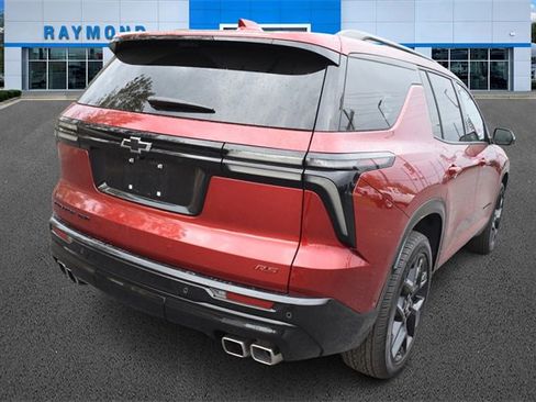 Certified 2024 Chevrolet Traverse RS image 3