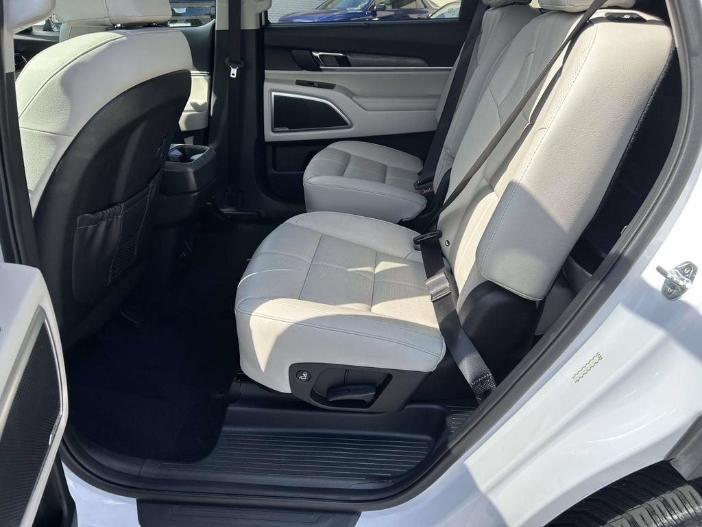 Used 2021 Kia Telluride EX w/ EX Premium Package AWD/4WD image 12