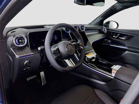 New 2025 Mercedes-Benz GLC 300 4MATIC image 9