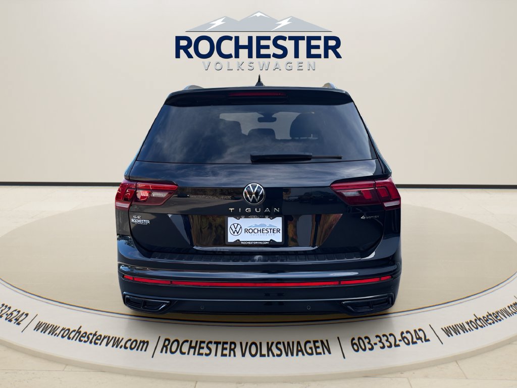 Used 2023 Volkswagen Tiguan SE R-Line AWD/4WD image 4
