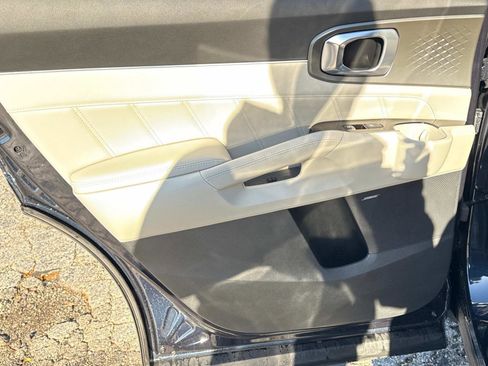 Used 2022 Kia Sorento SX Prestige image 11