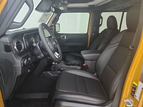 New 2026 Jeep Wrangler Unlimited Sahara AWD/4WD image 18