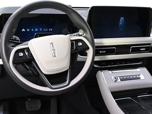 New 2025 Lincoln Aviator Reserve w/ Equipment Group 201A image 12