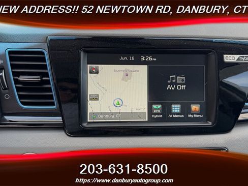 Used 2017 Kia Niro Touring w/ Advanced Technology Package FWD image 22