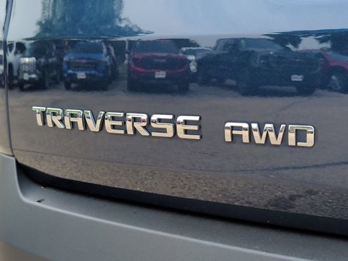 Used 2023 Chevrolet Traverse LT AWD/4WD image 45