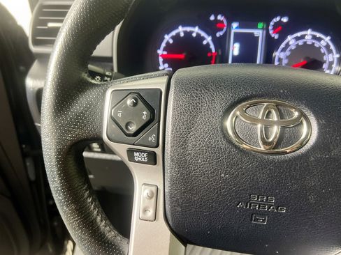 Used 2020 Toyota 4Runner SR5 Premium w/ Moonroof Package image 18