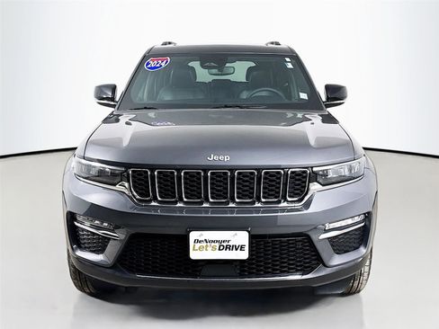 Used 2024 Jeep Grand Cherokee Limited image 3